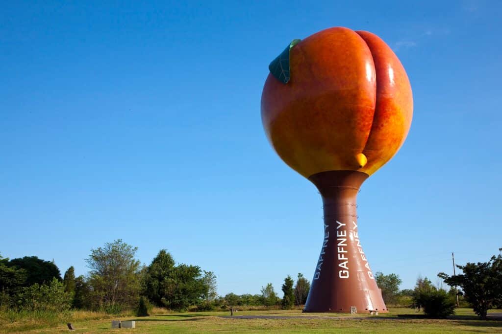 The Peachoid is a 135 foot tall water tower in Gaffney, South Carolina, U.S., that resembles a peach
