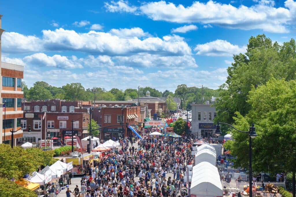 Marietta, GA, US: Marietta Square in festive vibe. The old area is packed with visitors during holidays or community events. Many locals hang around for art or seasonal activities