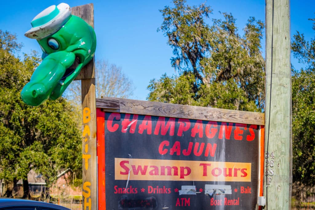 Abbeville, LA, USA: A welcoming sign at the entry point of the swamp