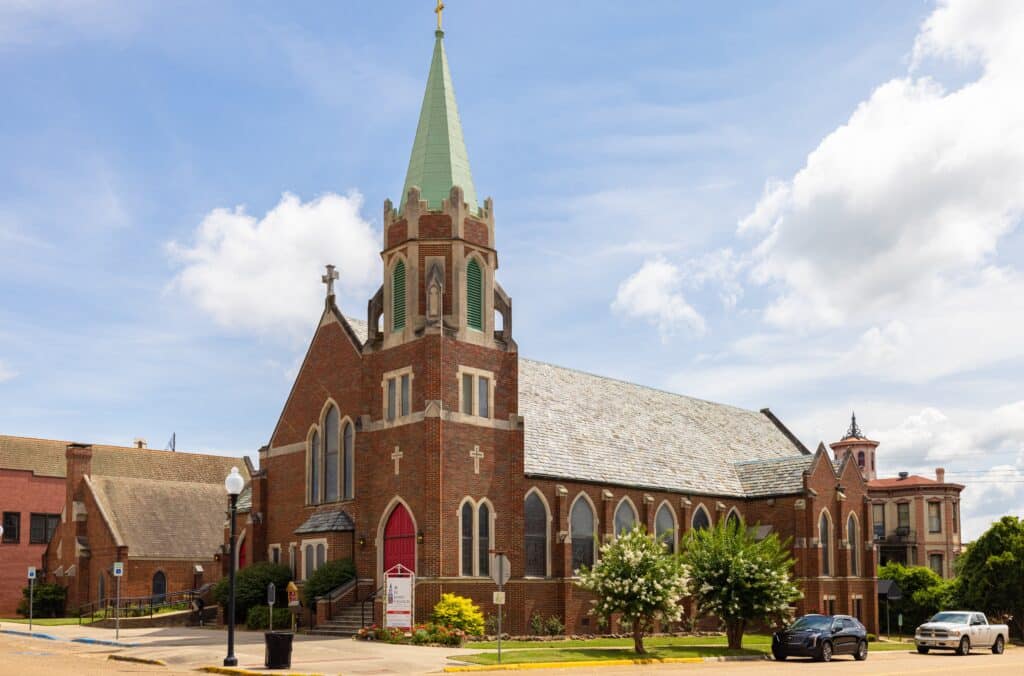 Texarkana, Texas, USA: The Saint James Church on Olive Street