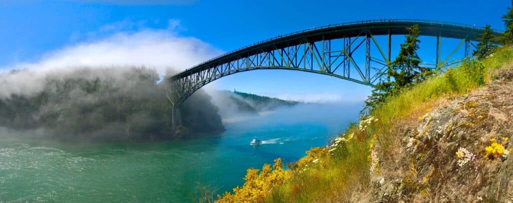 Bridge above the ocean. Deception Pass Bridge. Anacortes. Whidbey Island. Strait of Juan de Fuca. Puget Sound. WA. USA.