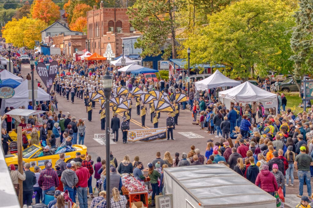  Bayfield, Wisconsin, USA, People enjoy the Annual Applefest