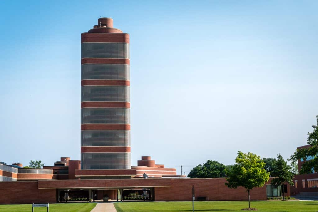 Racine, WI, US: Johnson Wax Headquarters in Racine, Wisonsin was designed by famous architect Frank Lloyd Wright, includes the Research Tower'and the Golden Rondelle Theater.