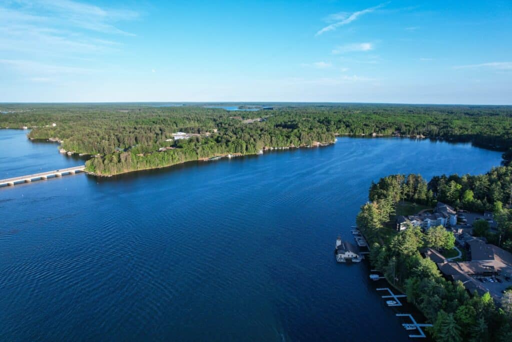 Explore the historic harbor of Minocqua, where the city's heritage meets the timeless beauty of its lakeside setting.